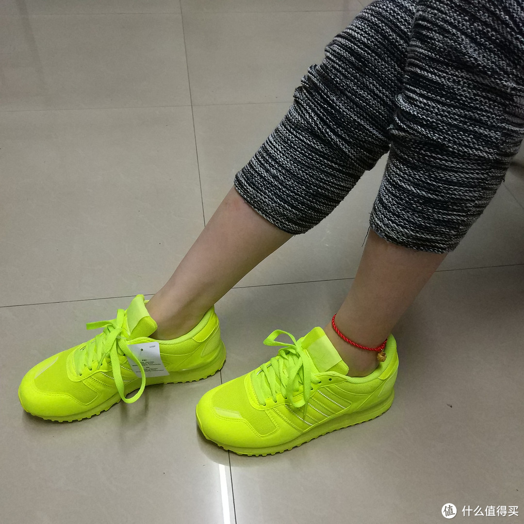 好一抹亮瞎狗眼的荧光绿：京东入手3双 adidas 三叶草 ZX 7XX 运动鞋