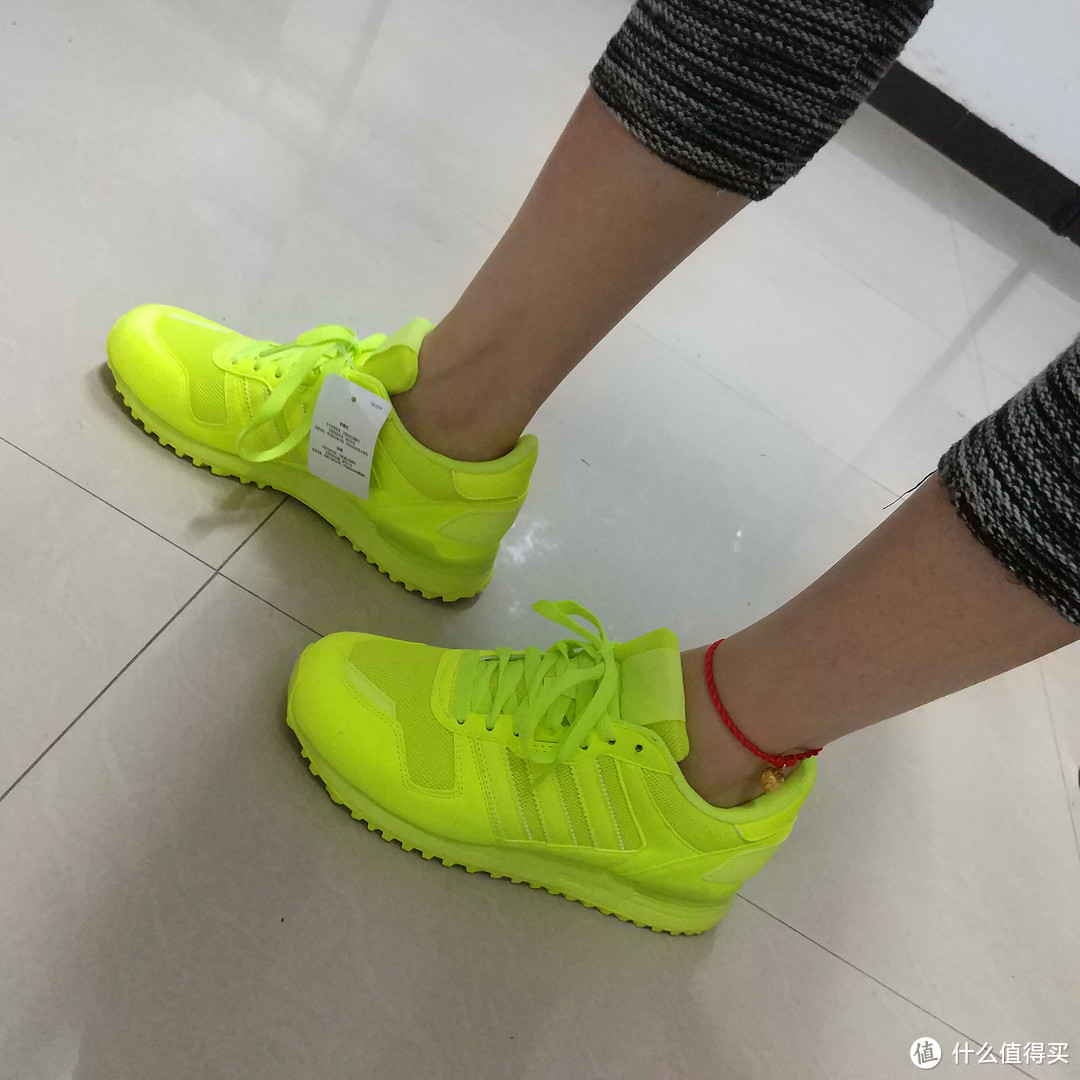 好一抹亮瞎狗眼的荧光绿：京东入手3双 adidas 三叶草 ZX 7XX 运动鞋