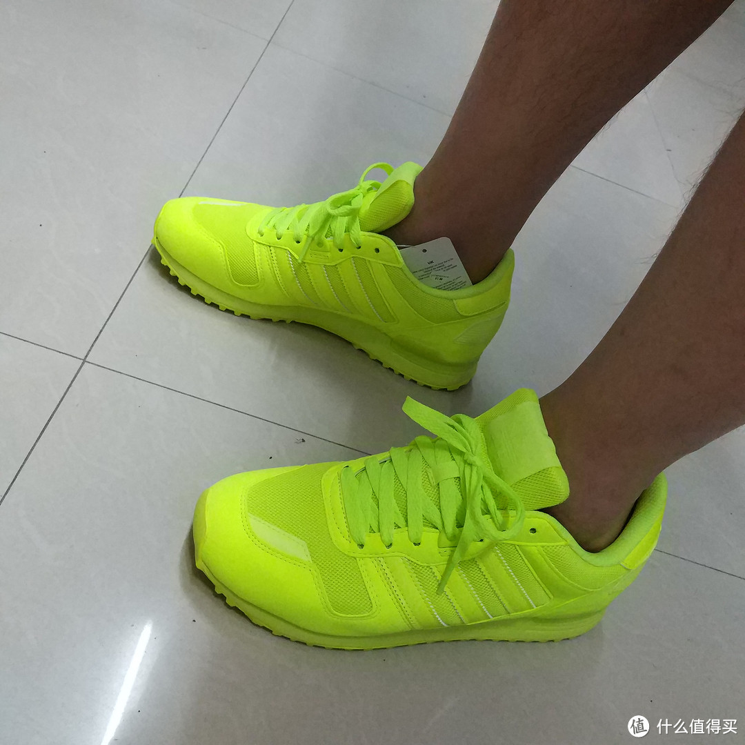 好一抹亮瞎狗眼的荧光绿：京东入手3双 adidas 三叶草 ZX 7XX 运动鞋