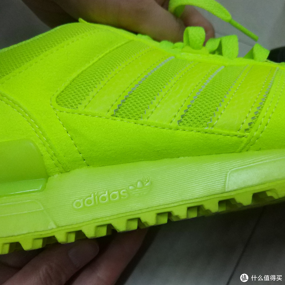 好一抹亮瞎狗眼的荧光绿：京东入手3双 adidas 三叶草 ZX 7XX 运动鞋