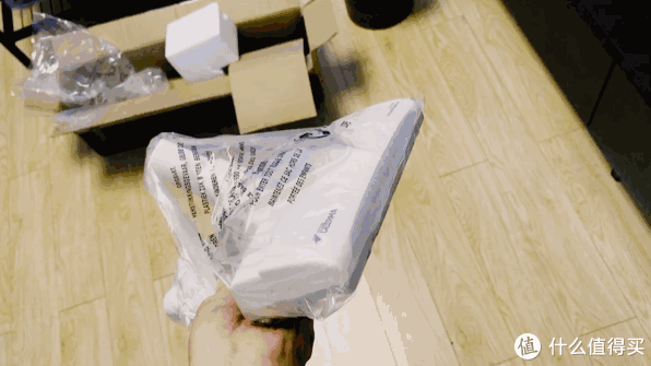 吸力蛮大的德尔玛dx700-gif开箱(多动图)