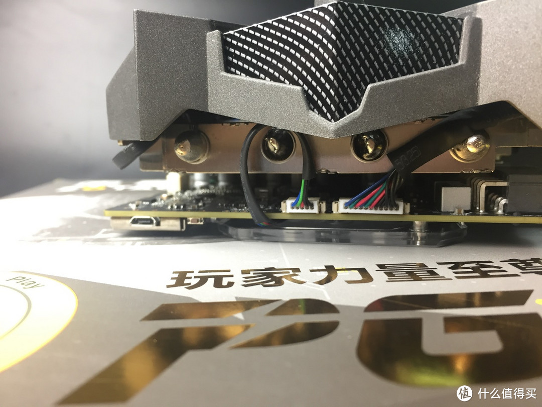 #原创新人# 一人之下万人之上的显卡：ZOTAC 索泰 GTX1080Ti-11GD5X PGF 玩家力量至尊 显卡 开箱拆解及简单测评