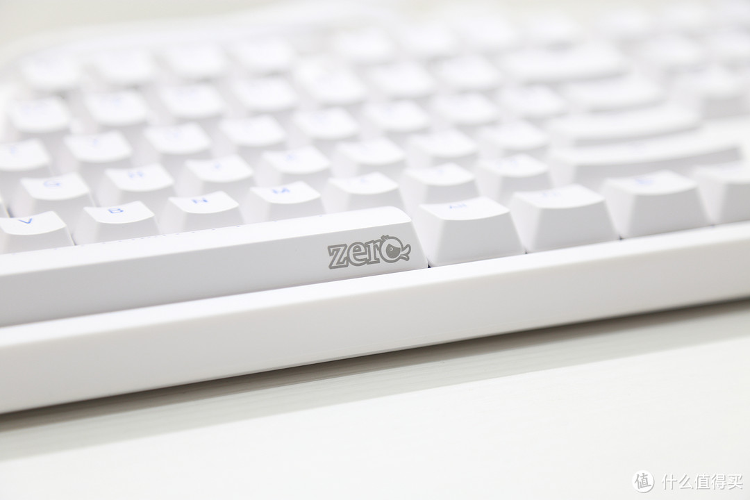 AKKO Ducky Zero 3108 艾酷 机械键盘（白色红轴）开箱