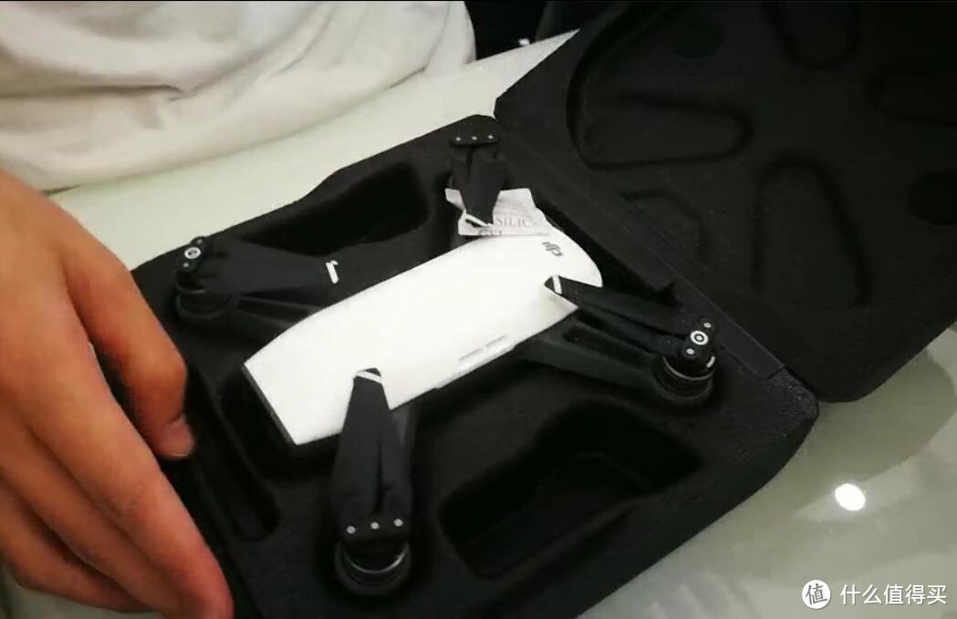 #本站首晒# DJI 大疆 SPARK “晓” 掌上无人机