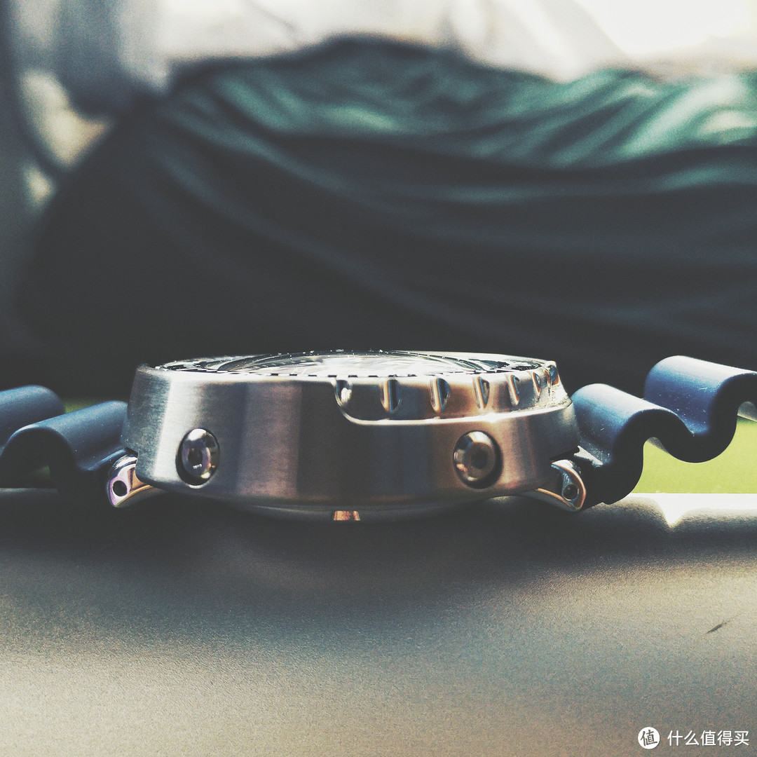 自己就喜欢 首晒- 精工 SEIKO Sbbn 037 蓝色鲔鱼“罐头”潜水表 开箱