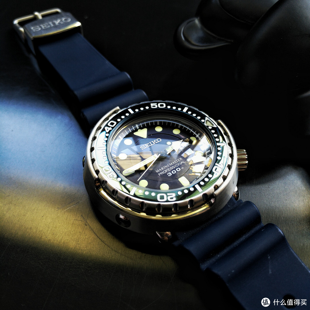 自己就喜欢 首晒- 精工 SEIKO Sbbn 037 蓝色鲔鱼“罐头”潜水表 开箱