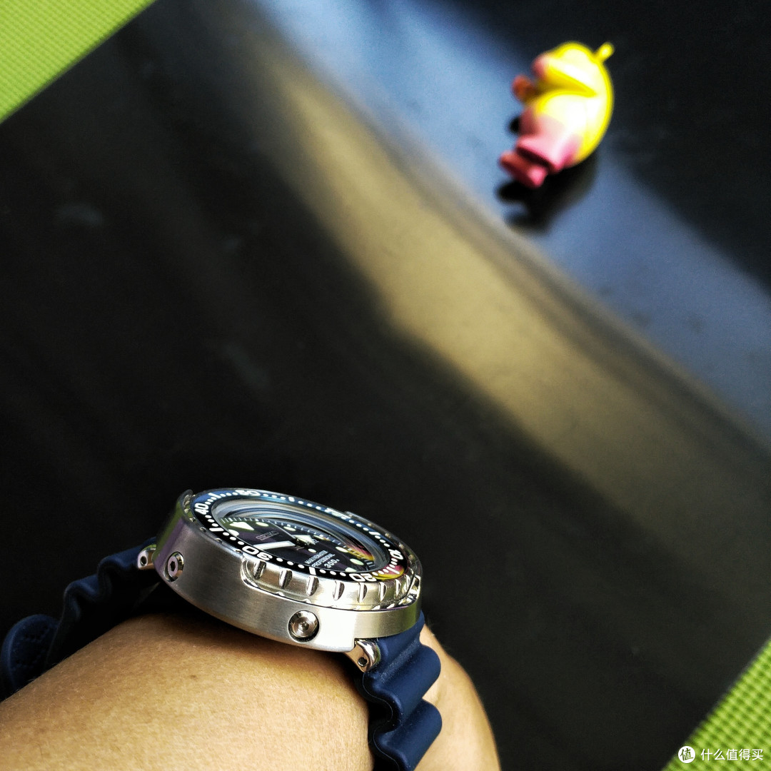 自己就喜欢 首晒- 精工 SEIKO Sbbn 037 蓝色鲔鱼“罐头”潜水表 开箱
