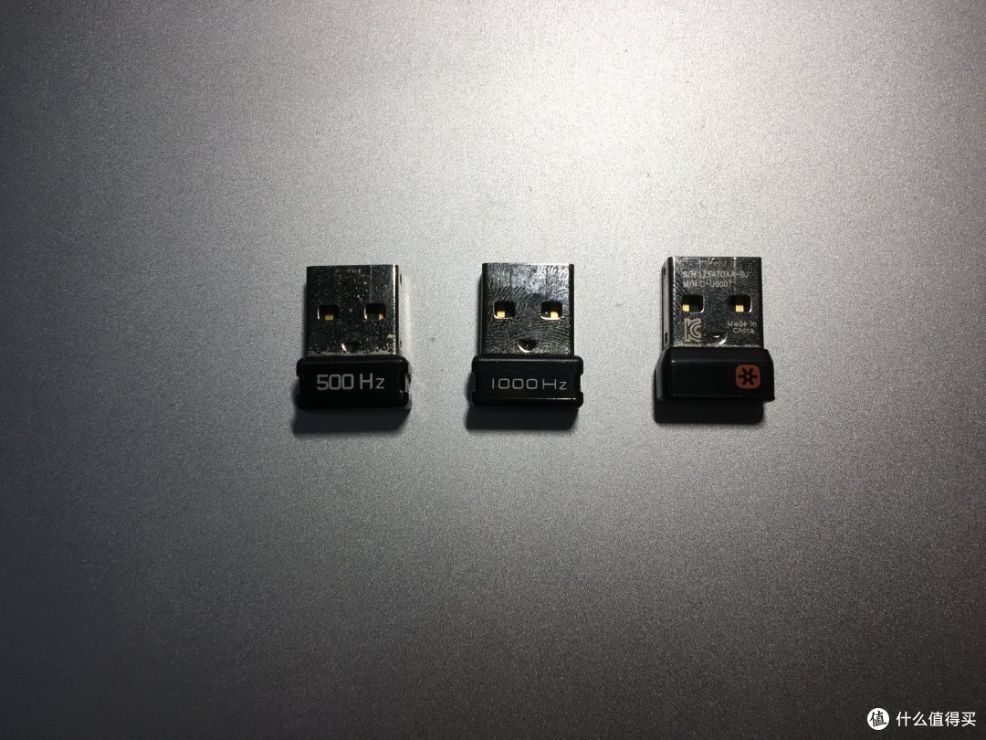 三个接收器放一起,MX Master是优联的,跟G系不一样 三个接收器放一起,MX Master是优联的,跟G系不一样