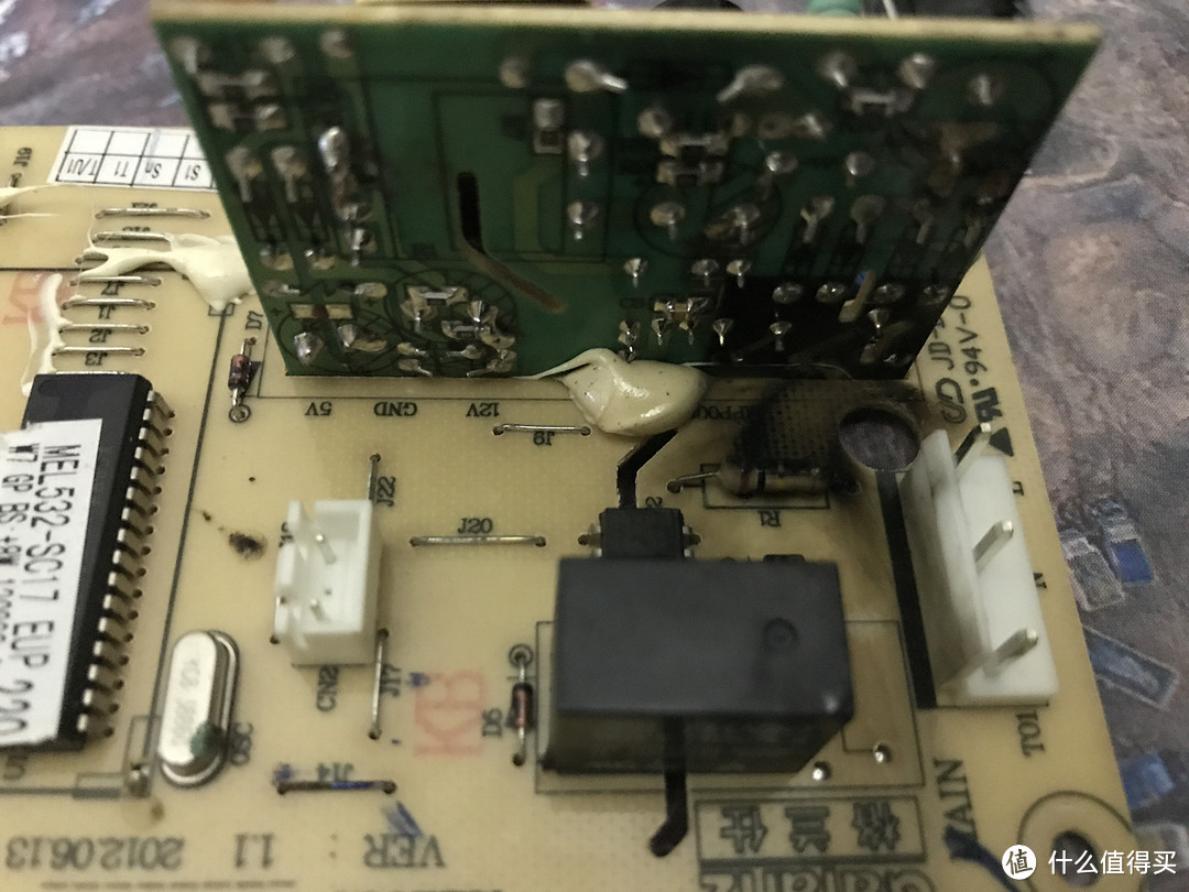零机电基础更换因“回南天”损坏的 Galanz 格兰仕  微波炉 电脑控制板