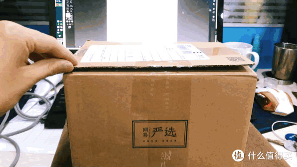 GIF开箱卡多了,真的会很厚的网易严选牛皮钱包