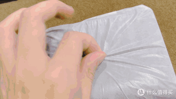 GIF开箱卡多了,真的会很厚的网易严选牛皮钱包
