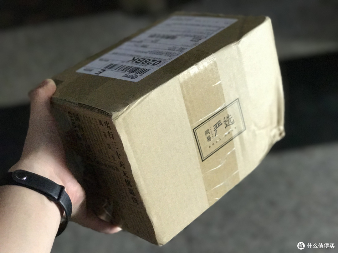 GIF开箱卡多了,真的会很厚的网易严选牛皮钱包
