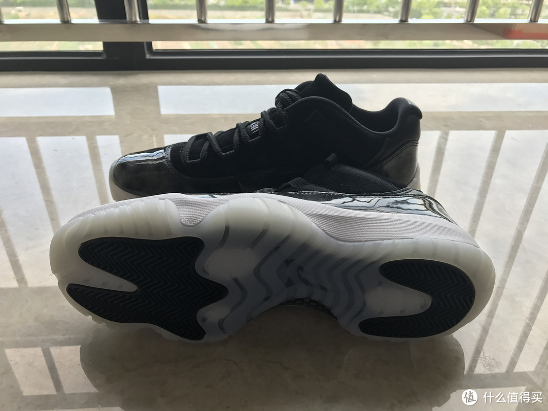 期待已久的低帮“大魔王” Air Jordan 11 Low “Barons”