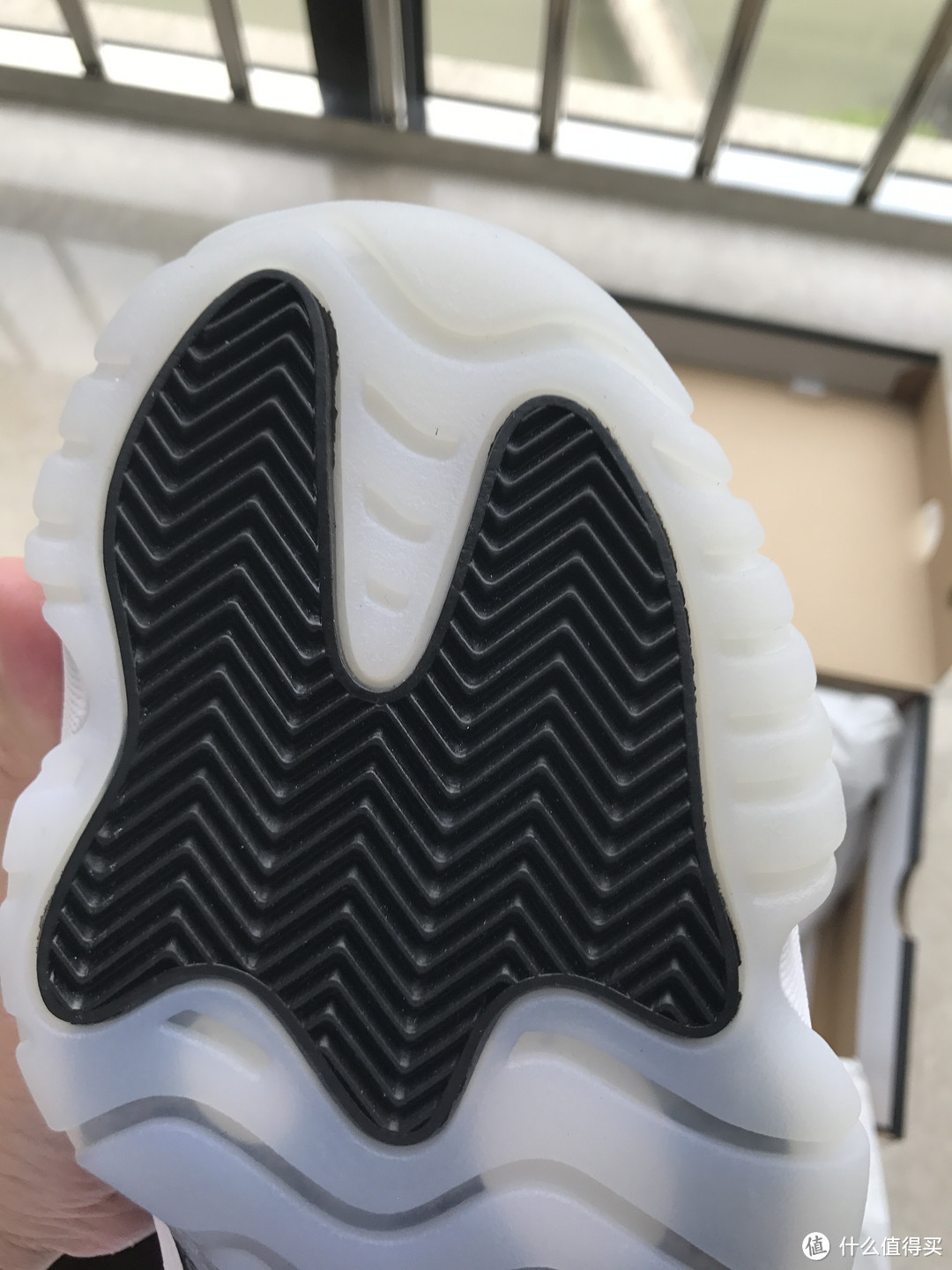 期待已久的低帮“大魔王” Air Jordan 11 Low “Barons”