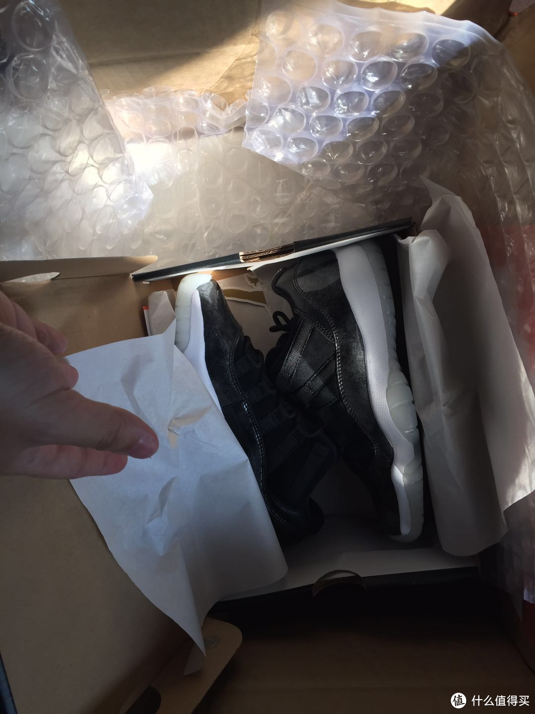 送给老婆的礼物：Air Jordan 11 Low “Barons” GS版