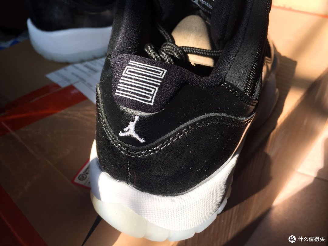 送给老婆的礼物：Air Jordan 11 Low “Barons” GS版