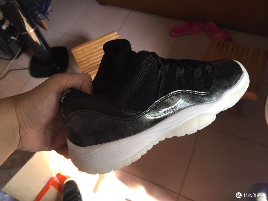 送给老婆的礼物：Air Jordan 11 Low “Barons” GS版