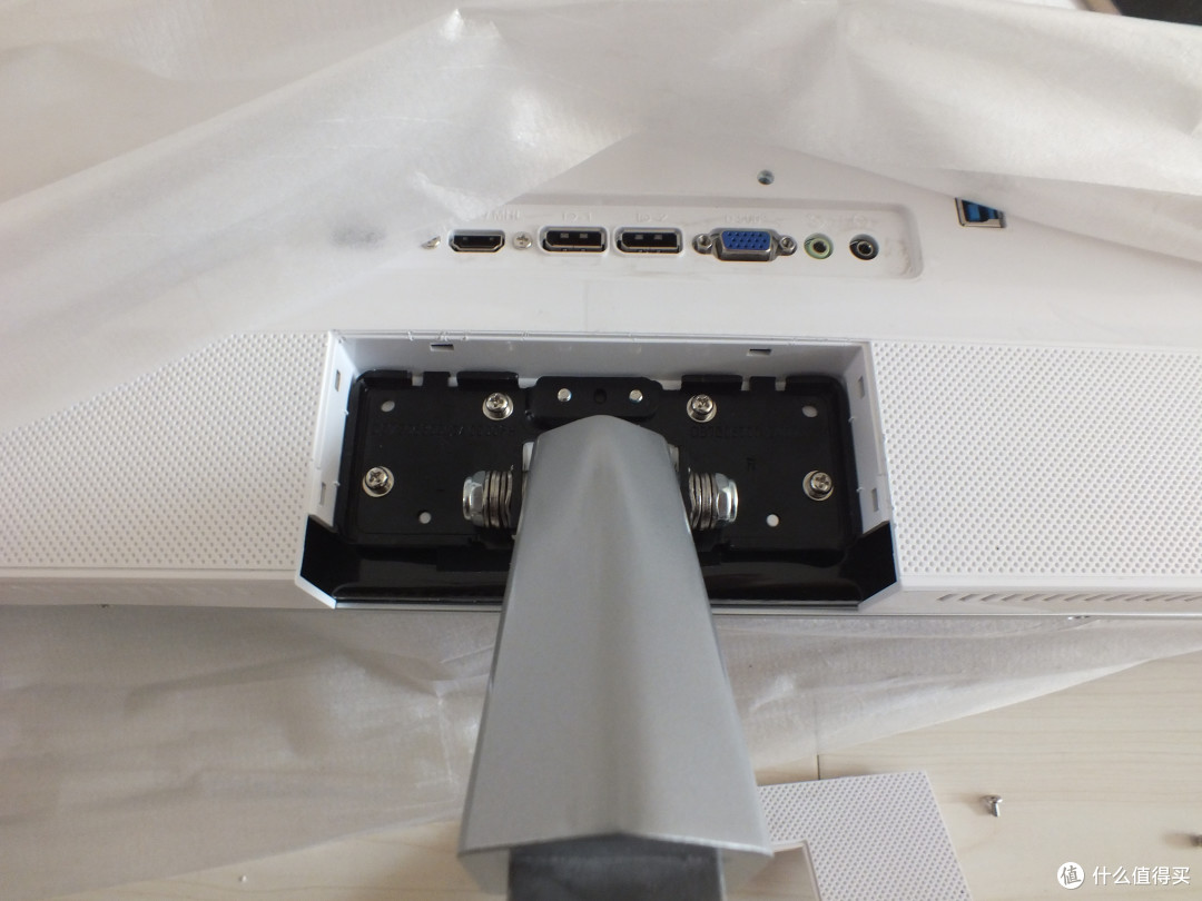 视界大不一样,40寸巨屏曲面4K显示器→AOC-C4008VU8详细测评