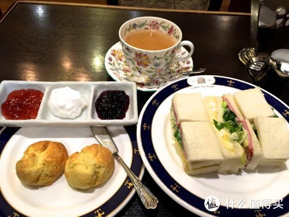享受优雅的社交空间 大阪本格下午茶店铺推荐