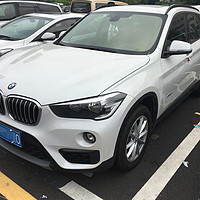 宝马 BMW X1 2016款 sDrive18Li 轿车外观展示(铭牌|前轮|后轮|后备箱)