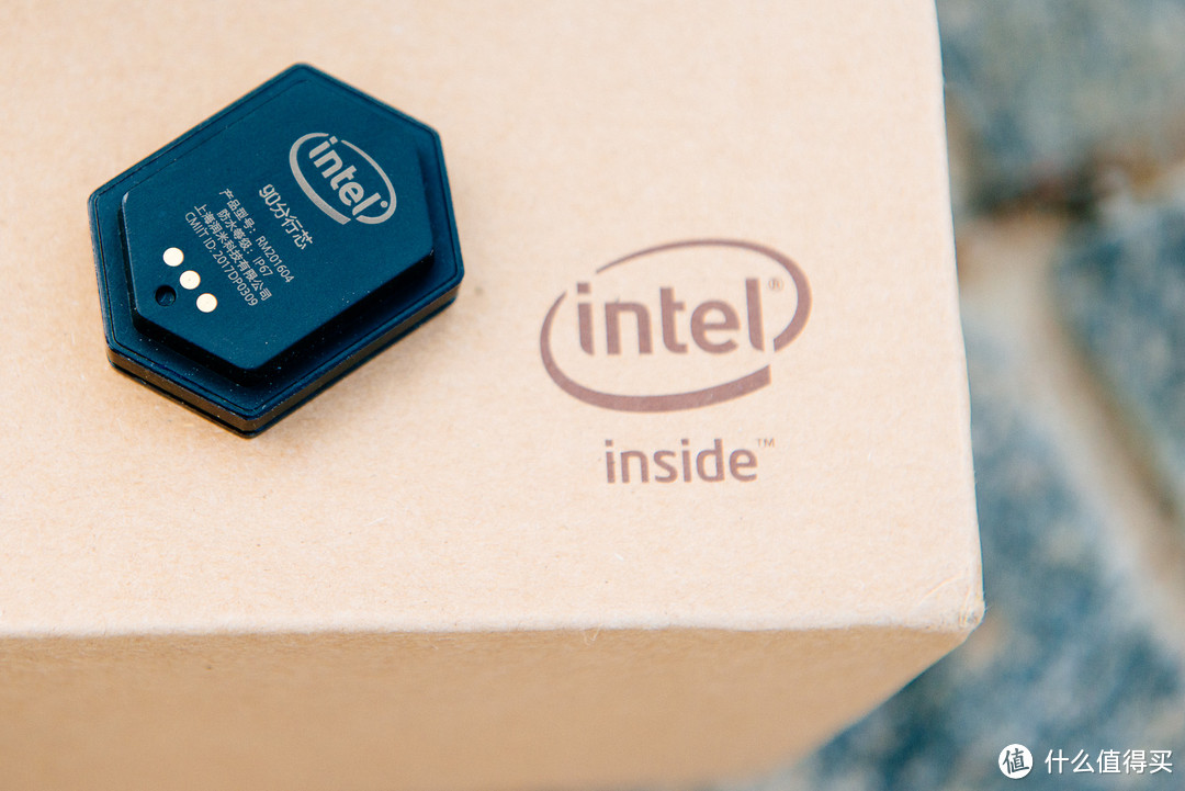 这是一双“Intel inside”的鞋子！小米生态链 90分 智能跑步鞋开箱和使用感受