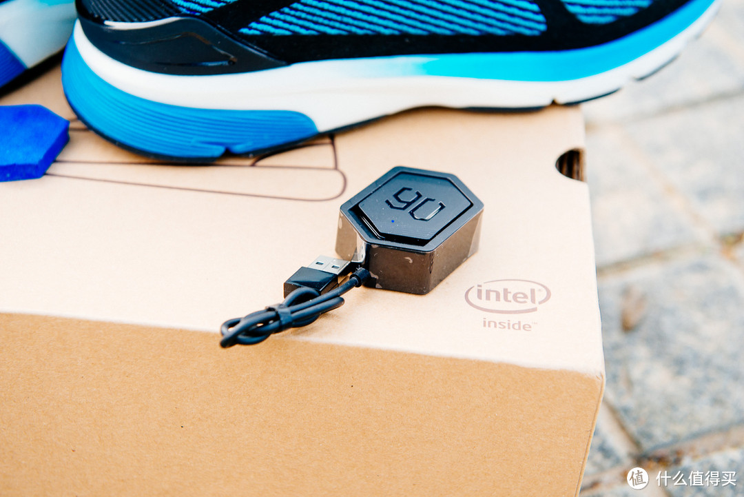 这是一双“Intel inside”的鞋子！小米生态链 90分 智能跑步鞋开箱和使用感受