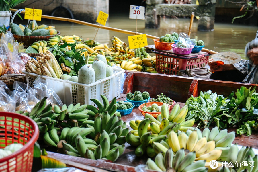 99%的游客都不知道的泰国水上市场！美食多，游客少，就隐藏在曼谷