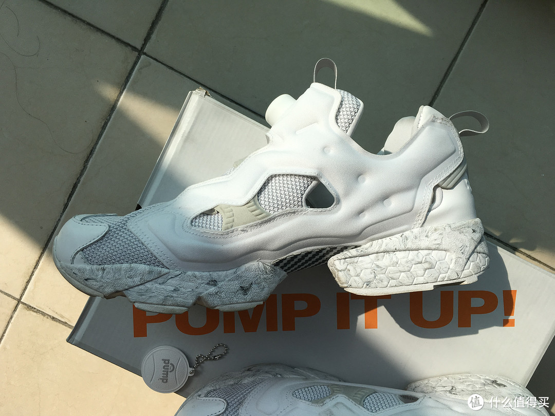 他强任他强，清风浮山岗，你说丑就丑，苍天向北斗--REEBOK PUMP FURY