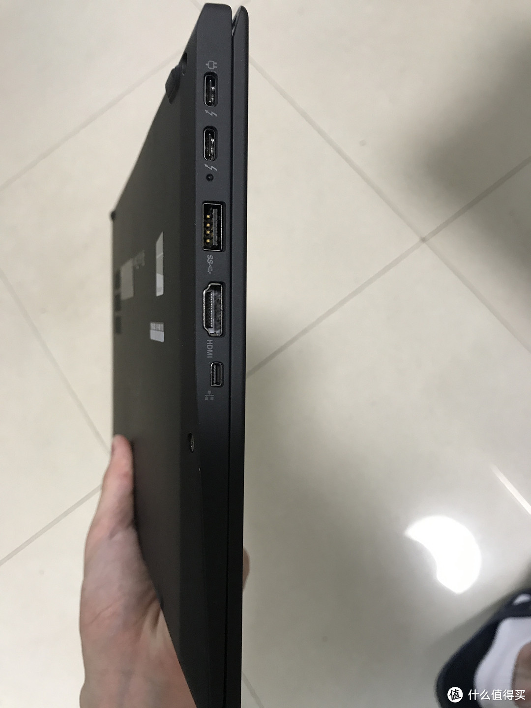 ThinkPad X1 Carbon 2017 14英寸轻薄笔记本 开箱评测：用不坏的TP，没有创新的联想