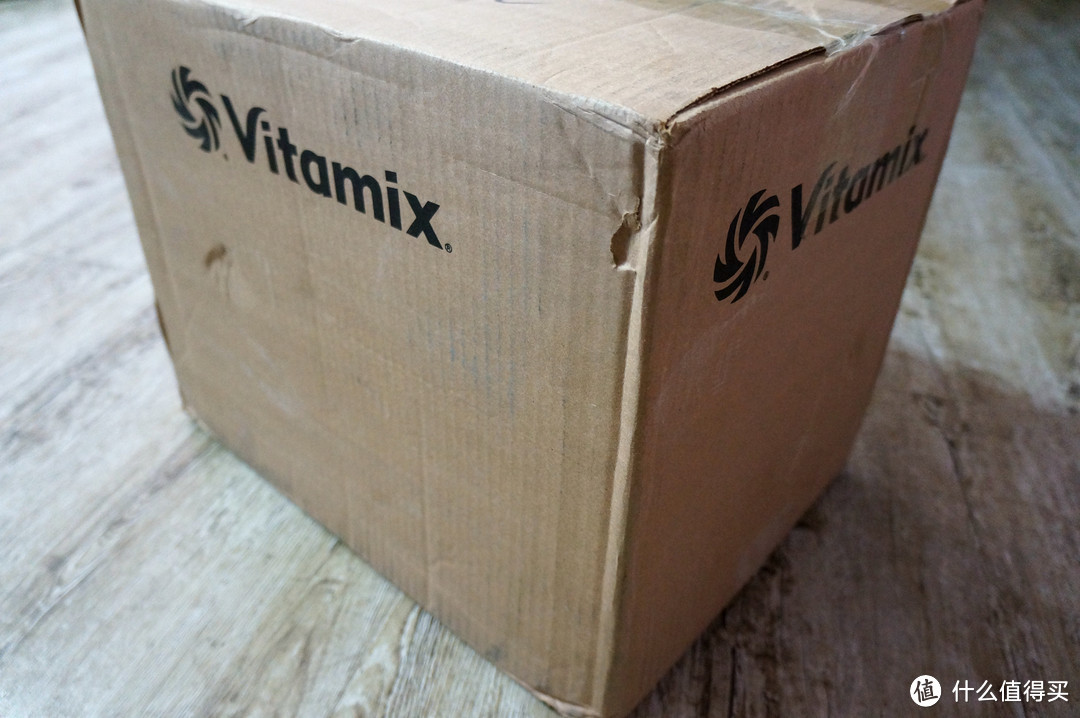 “简单就是风格”的暴力美学 — Vitamix 维他密斯 TNC5200 破壁料理机 开箱晒单