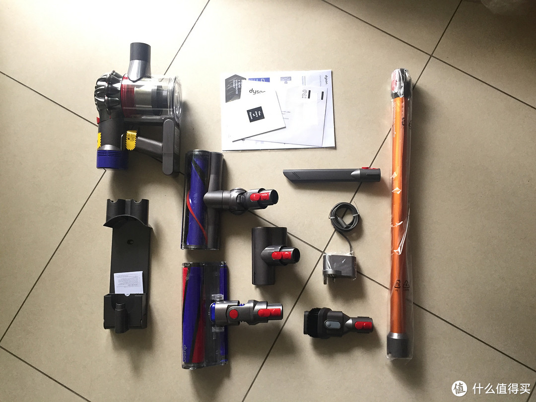 国美海外购直邮旗舰店购入 dyson 戴森 V8 Absolute 手持式无线吸尘器 英国版经历及使用感受