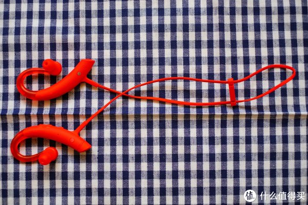 牙耳机长测 篇五:运动蓝牙耳机谁最强:SONY 索