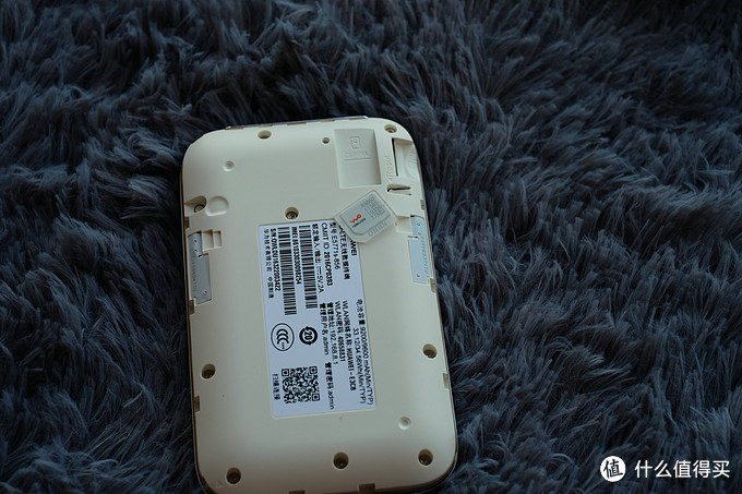 流量加油站：HUAWEI 华为 移动随身随行WiFi Plus E5771s-856