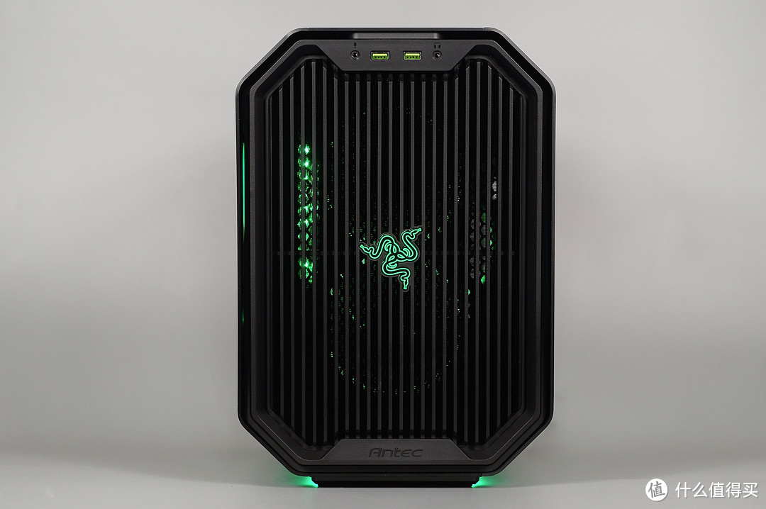 安钛克 Cube-Razer + i5-7600K + ROG Z270ITX 雷蛇主题装机秀