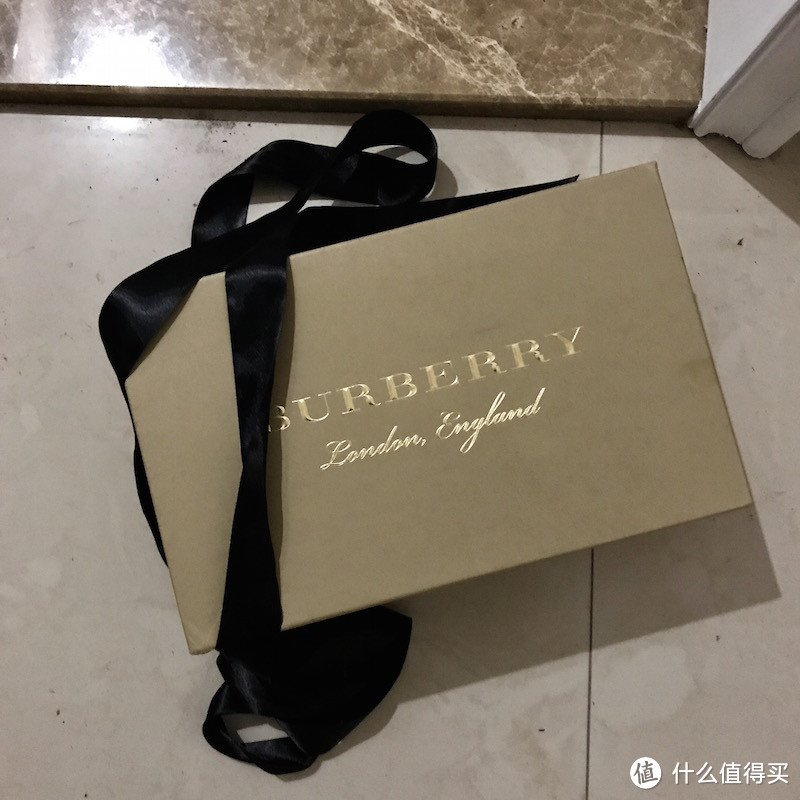 Burberry 博柏利 斑点图案皮革运动鞋 开箱分享