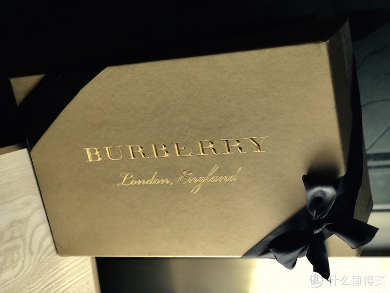 Burberry 博柏利 斑点图案皮革运动鞋 开箱分享