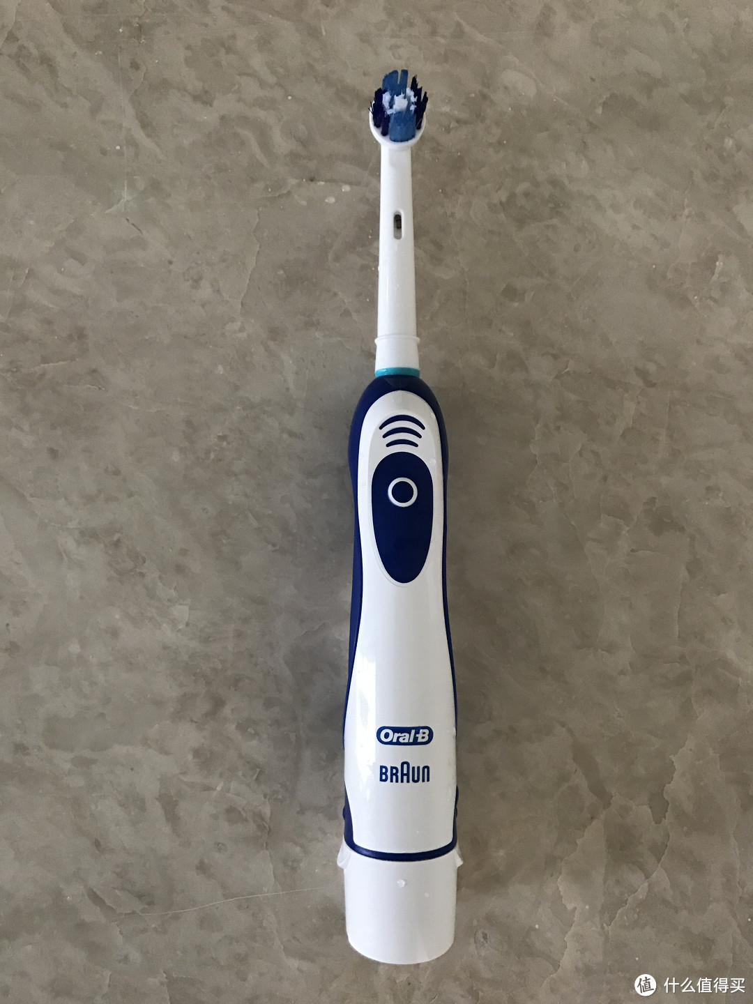 让大人和宝宝都爱上刷牙——Oral-B 成人和宝宝入门款2D电动牙刷