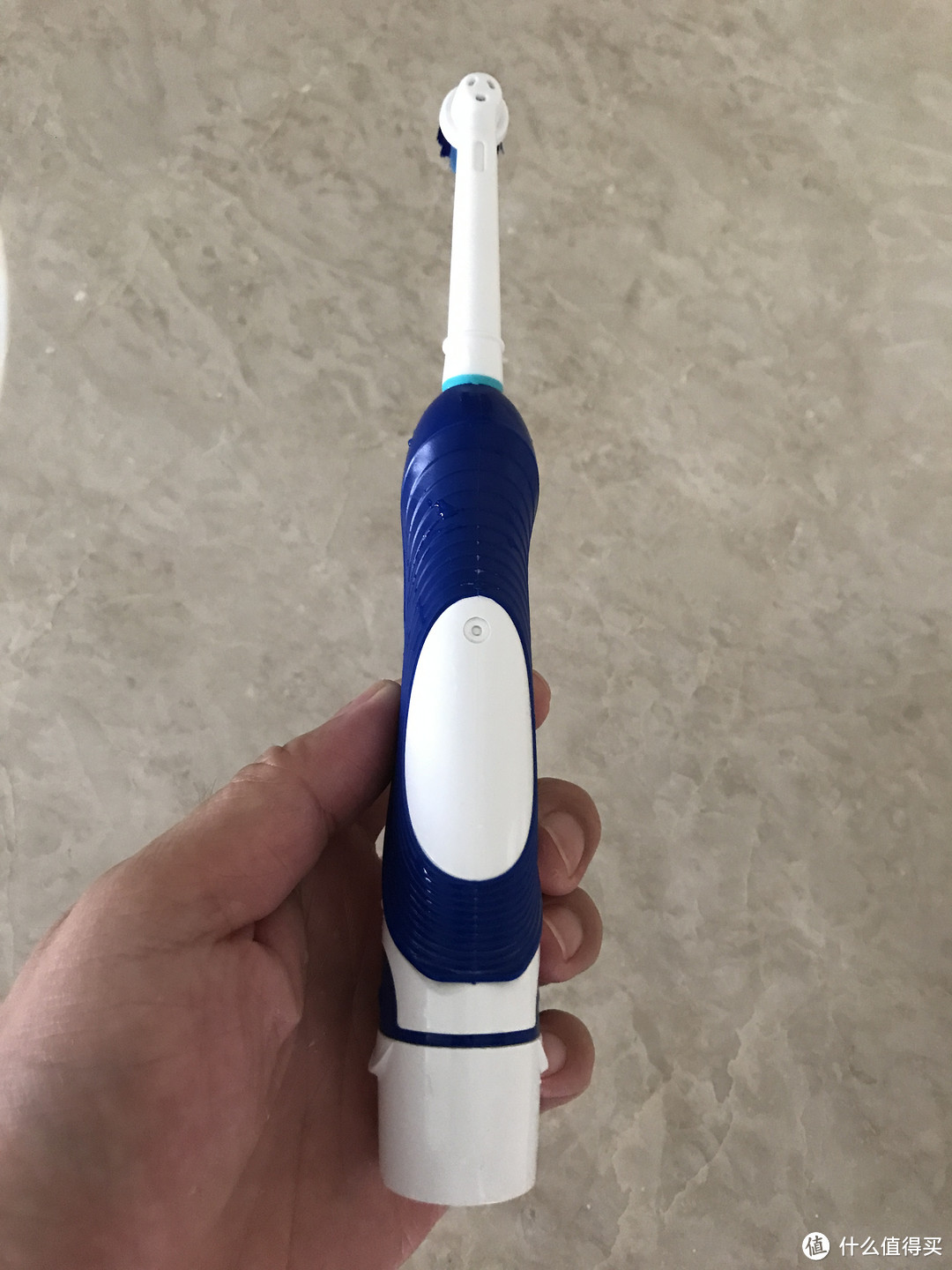 让大人和宝宝都爱上刷牙——Oral-B 成人和宝宝入门款2D电动牙刷