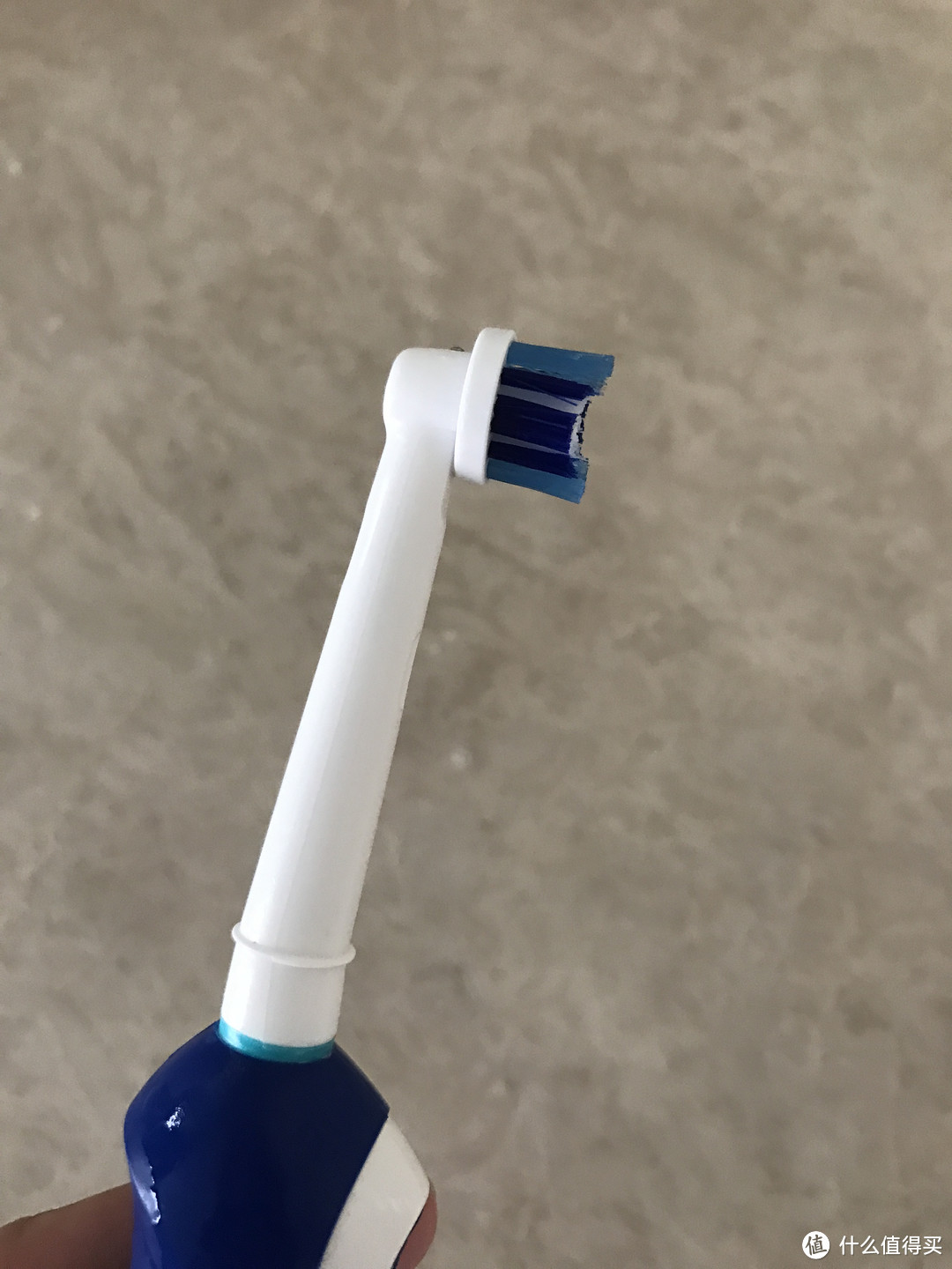 让大人和宝宝都爱上刷牙——Oral-B 成人和宝宝入门款2D电动牙刷