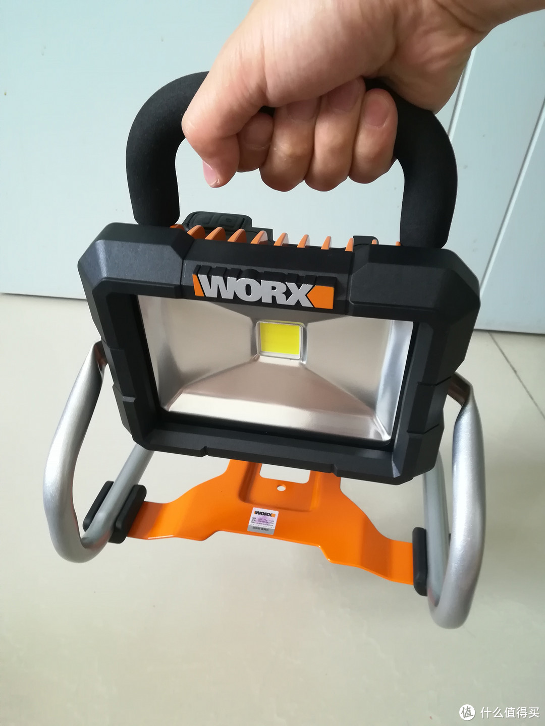大手电，你有木有 — WORX 威克士 WX026.9 手提式户外照明灯