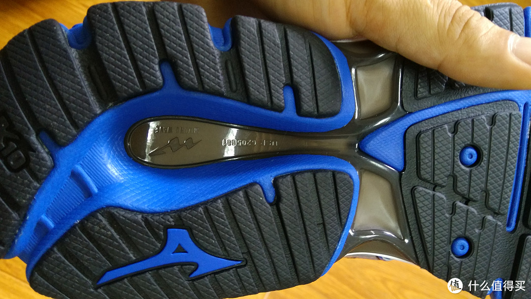 Mizuno 美津浓enigma6 跑鞋 开箱