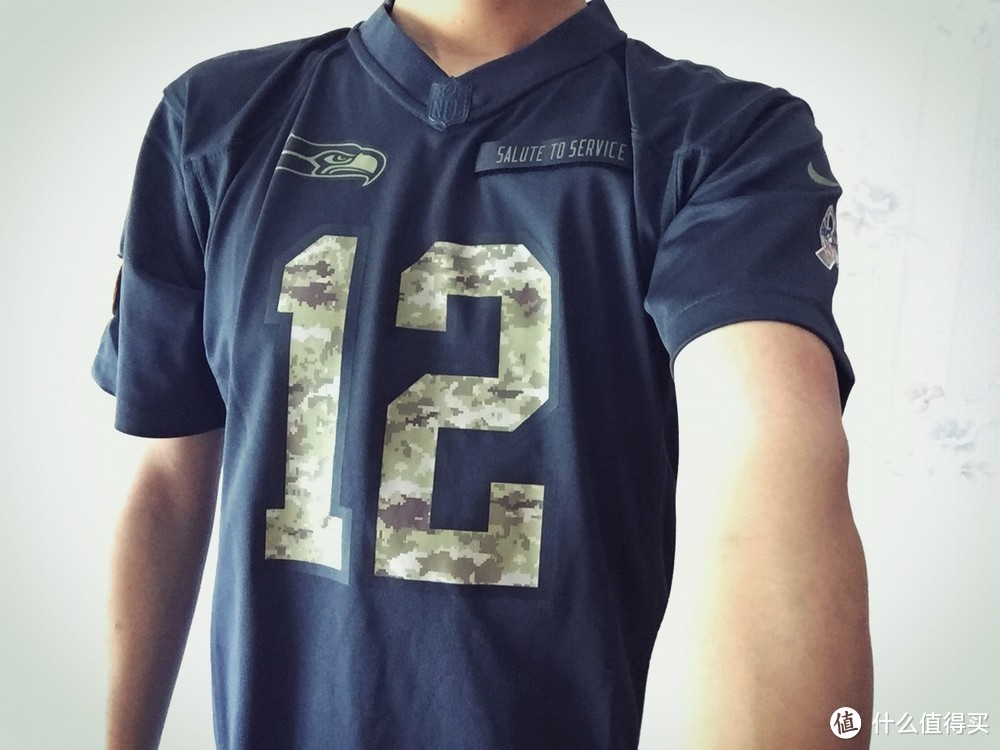 Seattle 12th Man — NFL 迷彩海鹰球衣 & 迷彩橄榄球