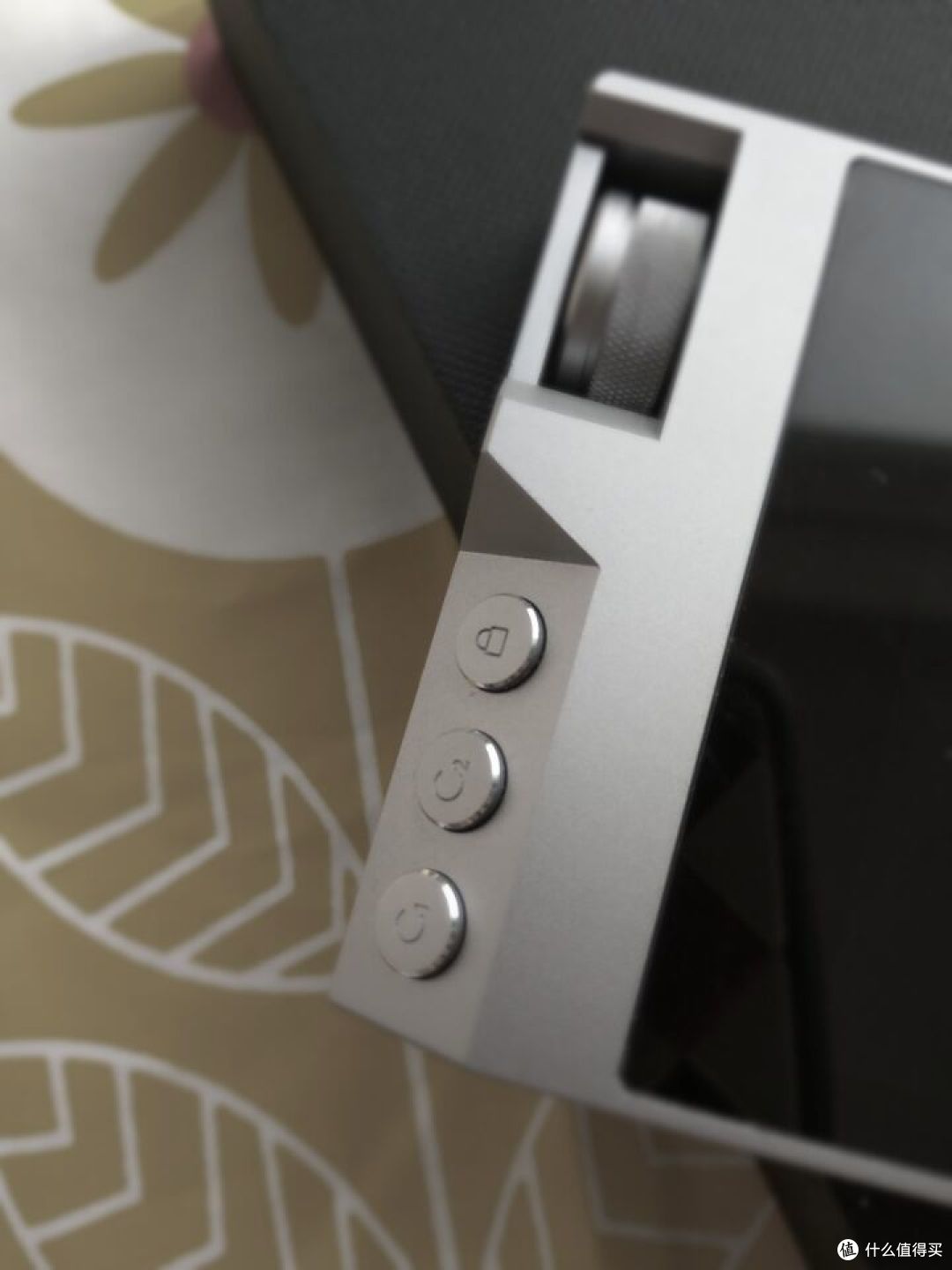 三千块买到音质和颜值都在线的播放器,应该不算贵吧 — LUXURY&PRECISION 精奢乐彼 L3 PRO 便携式平衡HIFI播放器