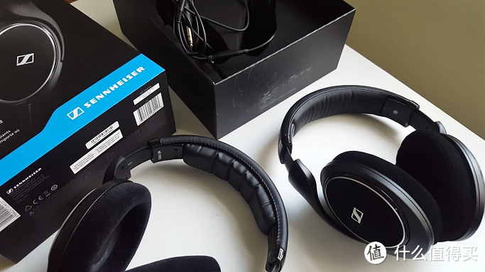 尴了个尬，低阻抗直推典范 — SENNHEISER 森海塞尔 HD598Cs 头戴式耳机