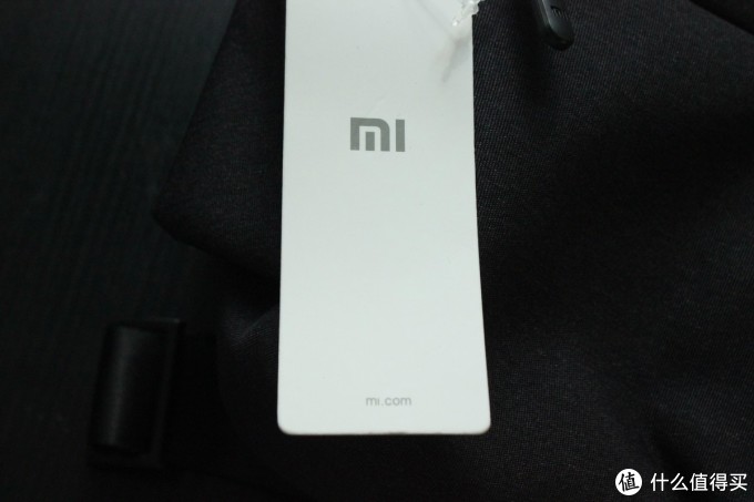 通勤必备、出门多带东西——MI 小米 多功能都市休闲胸包