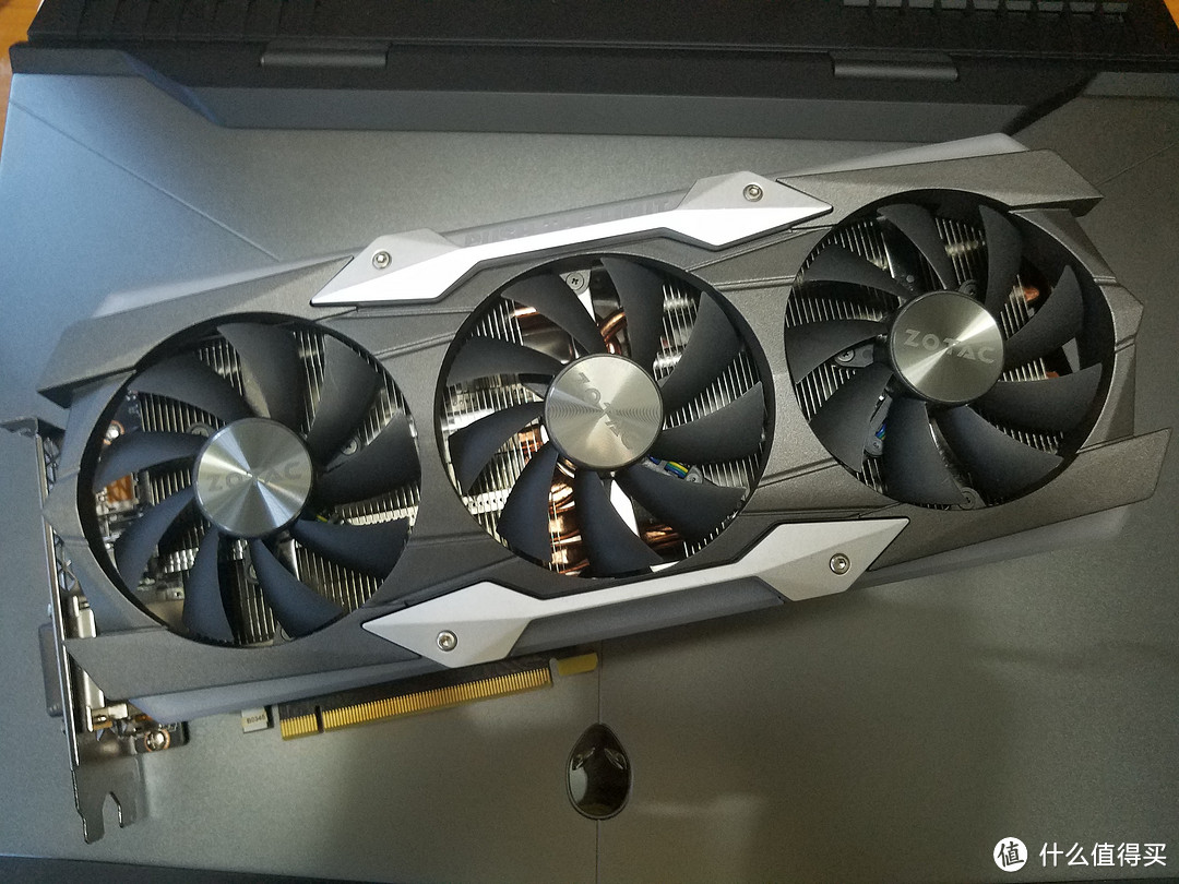 ZOTAC 索泰 GeForce GTX1080Ti AMP Extreme 卡皇降临