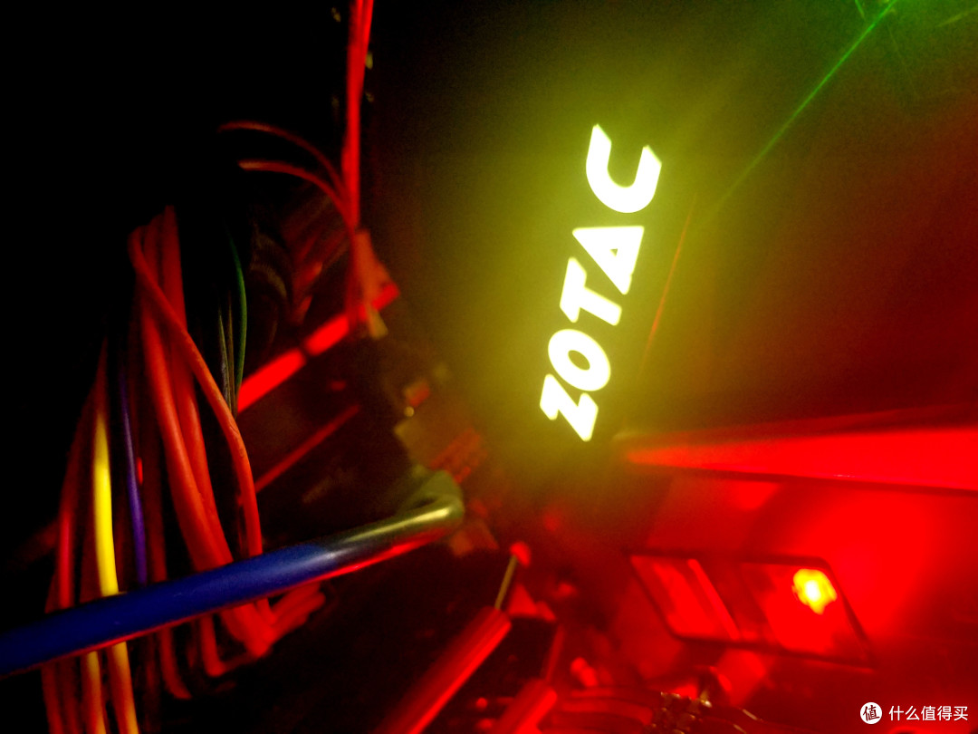 ZOTAC 索泰 GeForce GTX1080Ti AMP Extreme 卡皇降临