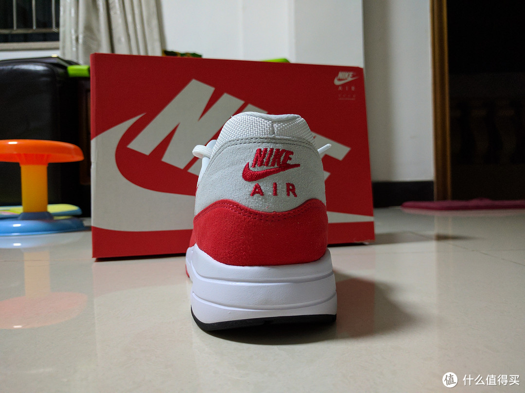 纯粹的配色：Nike 耐克 Air Max 1 Ultra 2.0 LE 白红