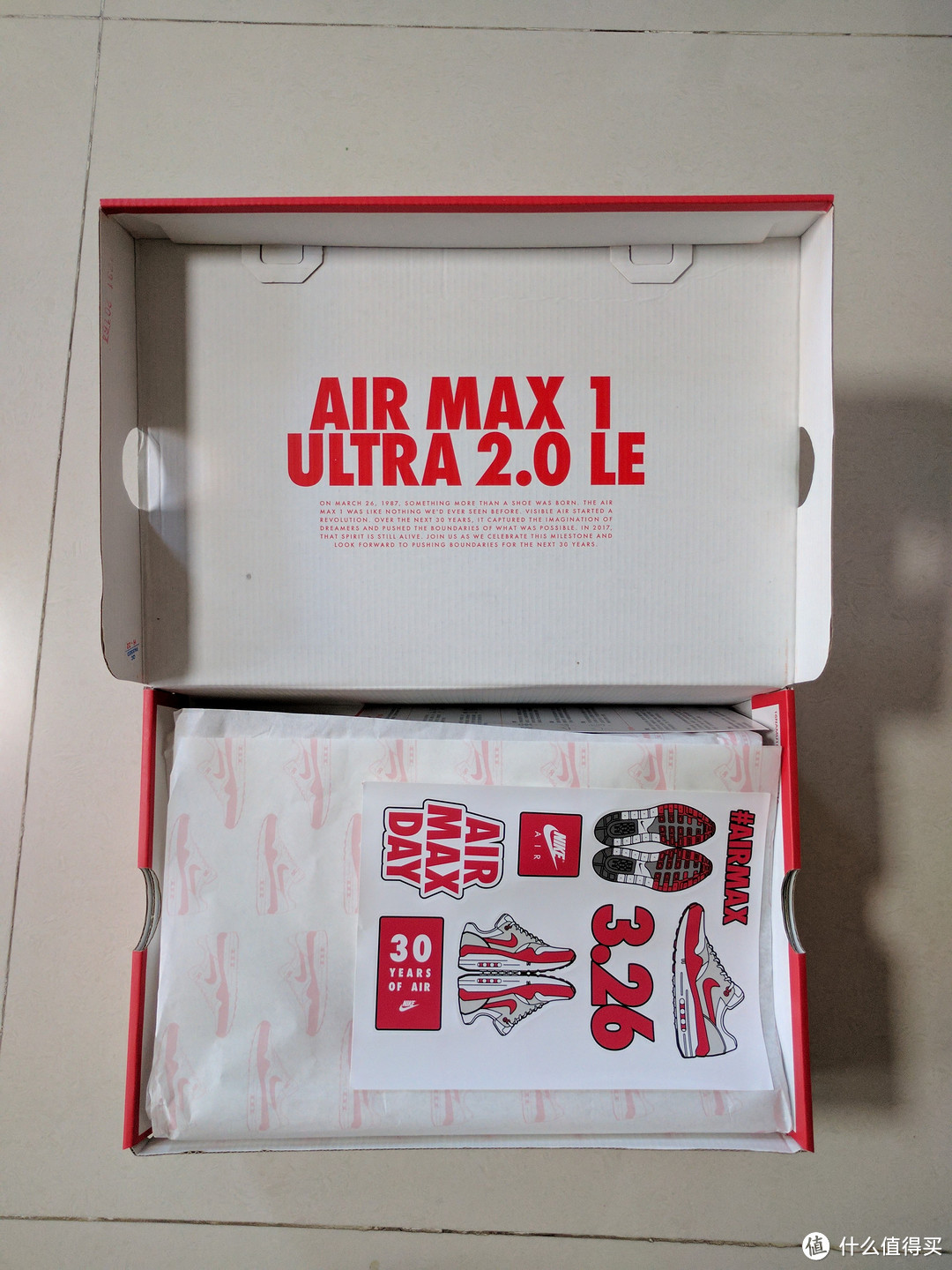 纯粹的配色：Nike 耐克 Air Max 1 Ultra 2.0 LE 白红