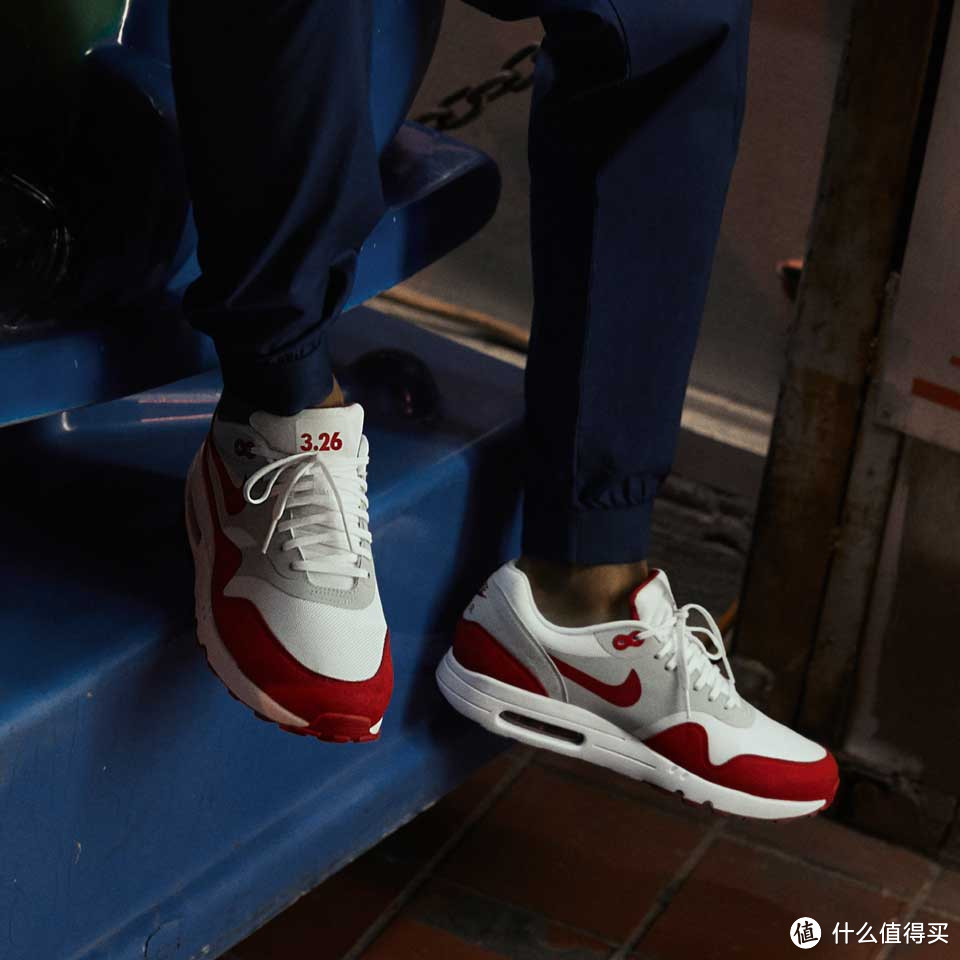 纯粹的配色：Nike 耐克 Air Max 1 Ultra 2.0 LE 白红